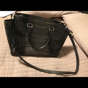 😍😍 MUST-HAVE MICHAEL KORS HANDBAG😍😍